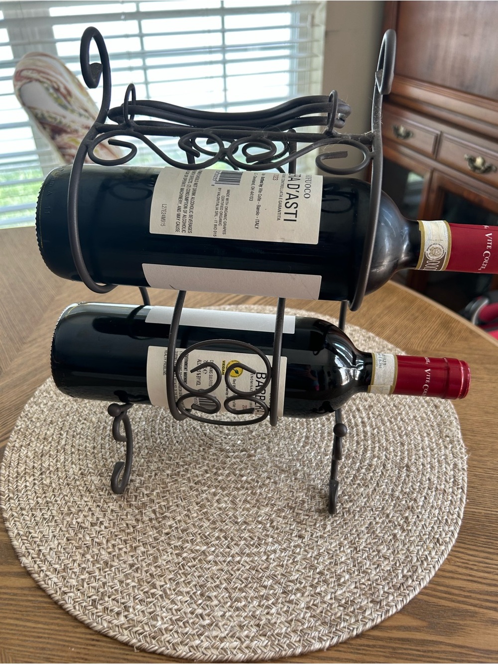 Decorative Black Metal Two-Bottle Wine Rack
